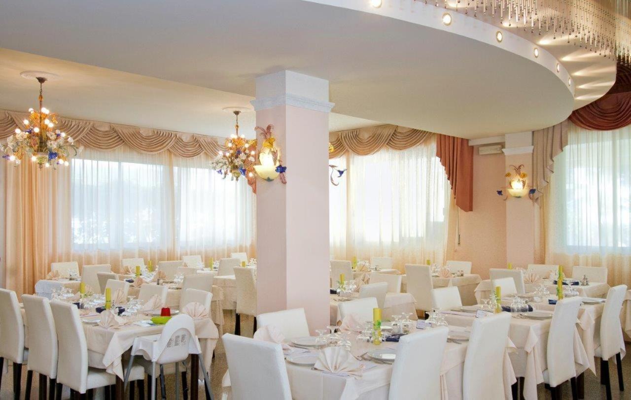 Hotel La Maestra Grottammare Bagian luar foto